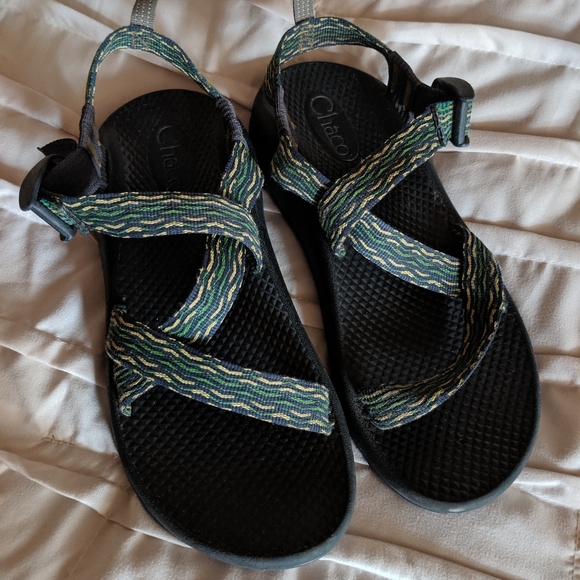 boys chaco sandals